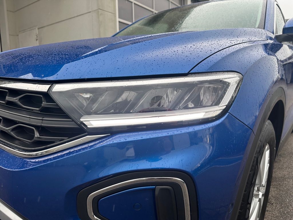 Volkswagen T-Roc 2023 г. Синий, пробег 24595 км