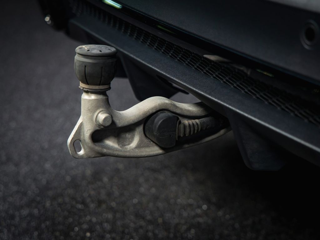 Mercedes-Benz GLE 63 AMG 2023 г. Серый, пробег 24500 км