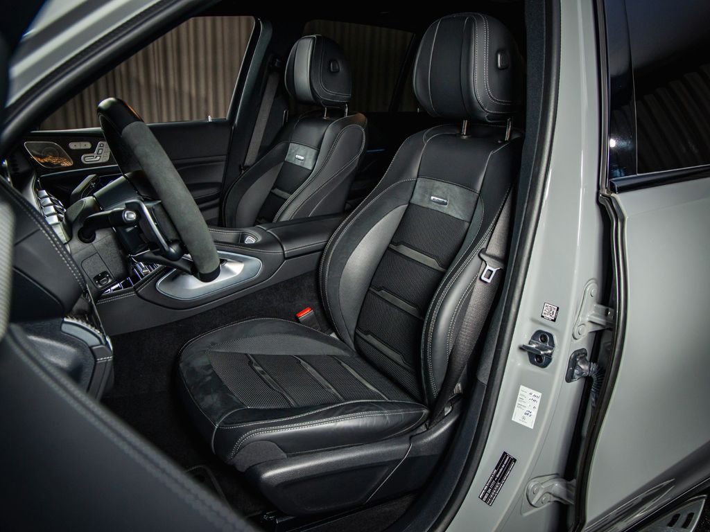 Mercedes-Benz GLE 63 AMG 2023 г. Серый, пробег 24500 км
