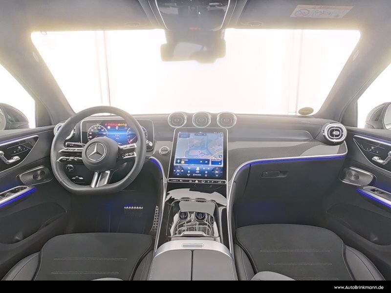 Mercedes-Benz GLC 300 2025 г. Чёрный, пробег 9800 км