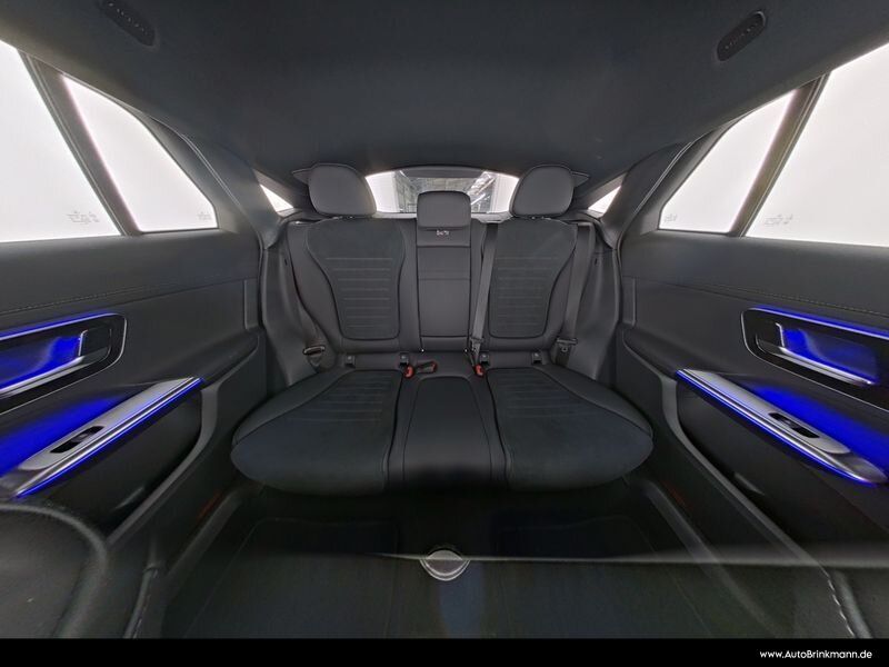 Mercedes-Benz GLC 300 2025 г. Чёрный, пробег 9800 км