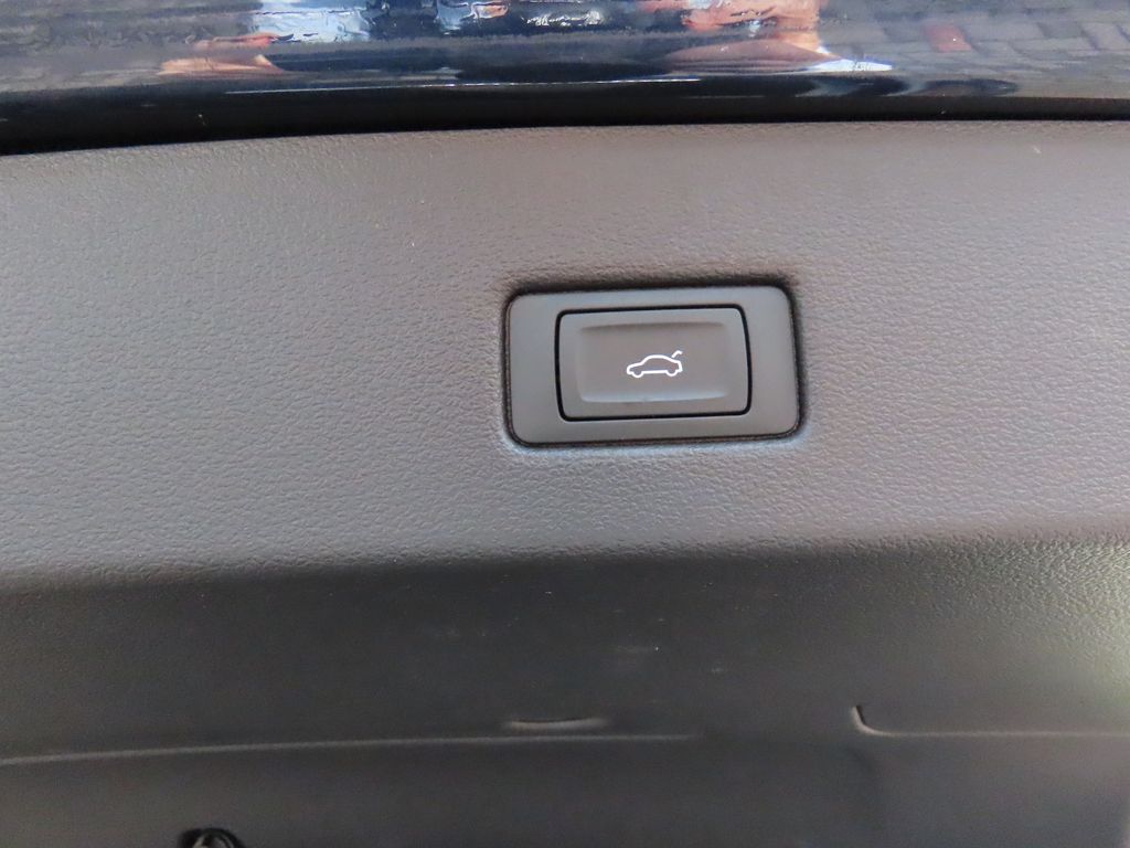 Audi A7 2022 г. Синий, пробег 45642 км