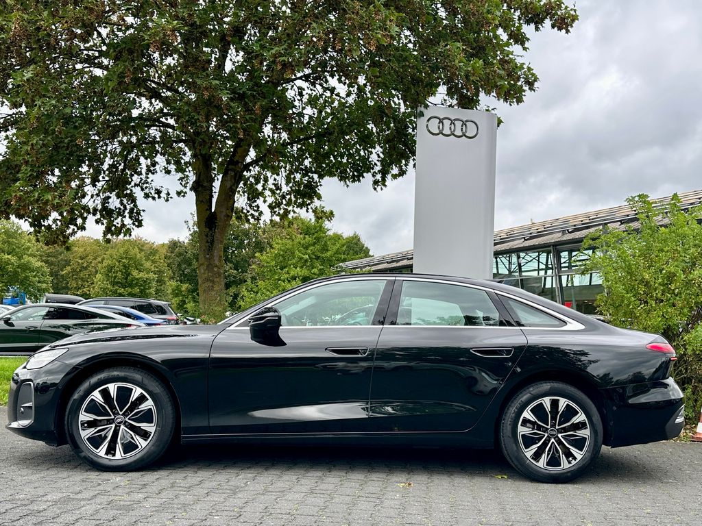 Audi A6 2026 г. Чёрный, пробег 30890 км