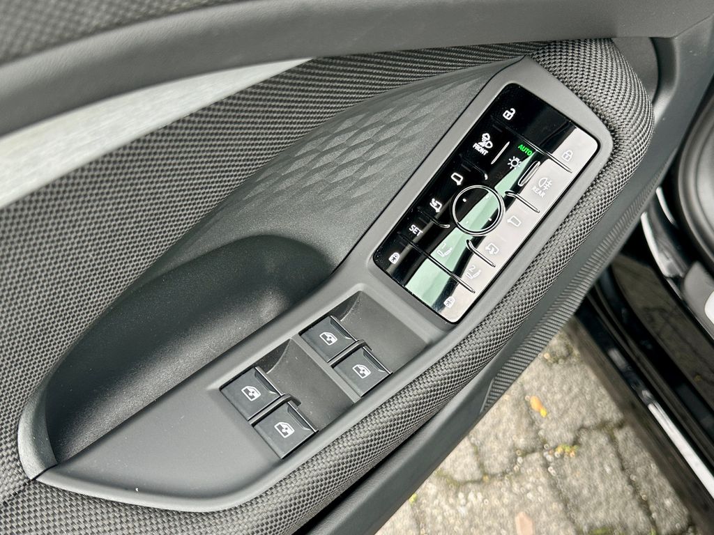 Audi A6 2026 г. Чёрный, пробег 30890 км