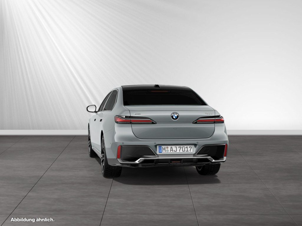 BMW 740 2025 г. Серый, пробег 29320 км