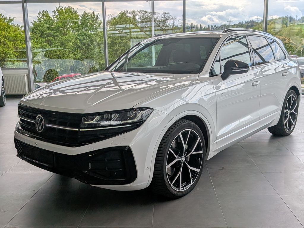 Volkswagen Touareg 2025 г. Белый, пробег 14398 км