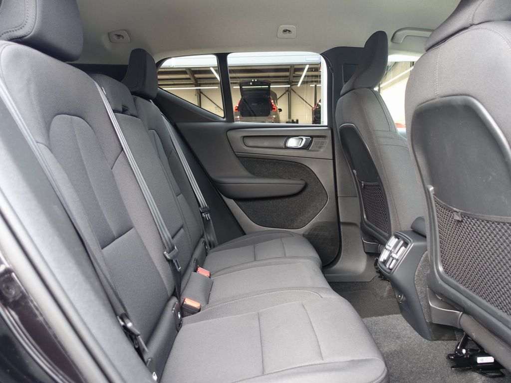 Volvo XC40 2021 г. Чёрный, пробег 50319 км