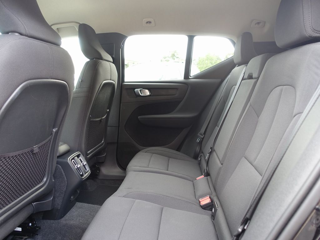 Volvo XC40 2021 г. Чёрный, пробег 50319 км