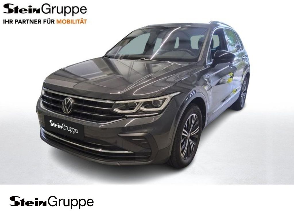 Volkswagen Tiguan 2023 г. Серый, пробег 56400 км