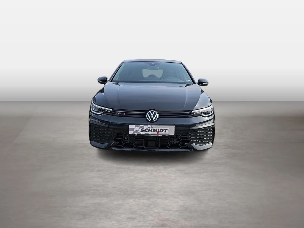 Volkswagen Golf 2024 г. Серый, пробег 22665 км