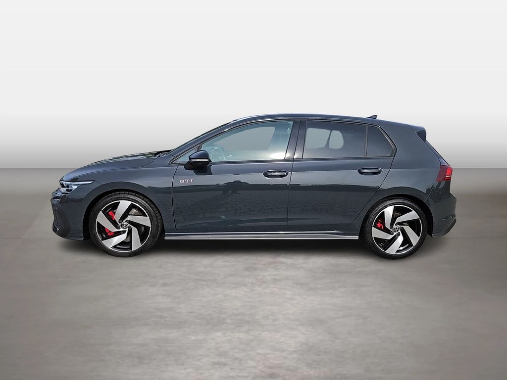 Volkswagen Golf 2024 г. Серый, пробег 22665 км