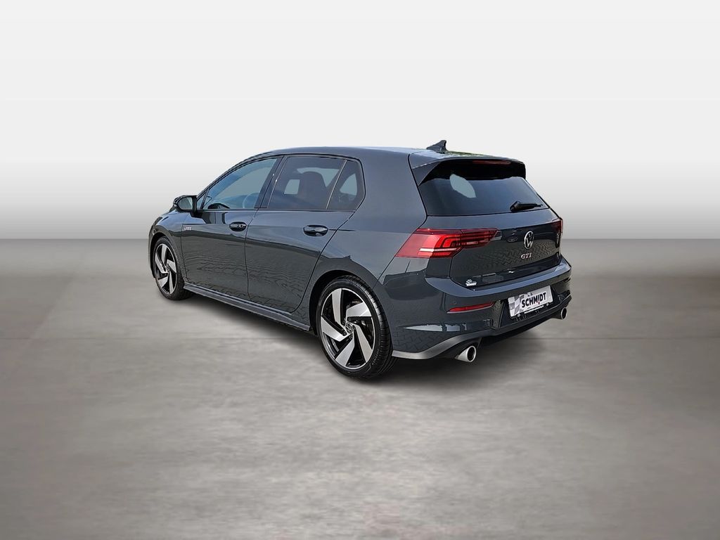 Volkswagen Golf 2024 г. Серый, пробег 22665 км