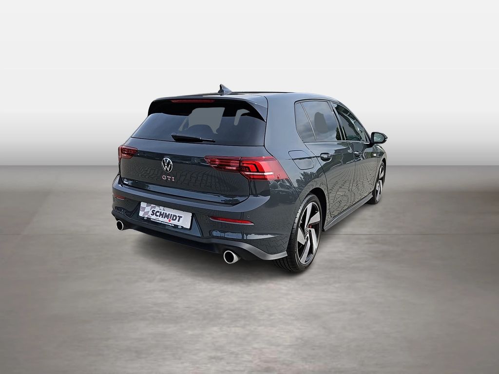 Volkswagen Golf 2024 г. Серый, пробег 22665 км
