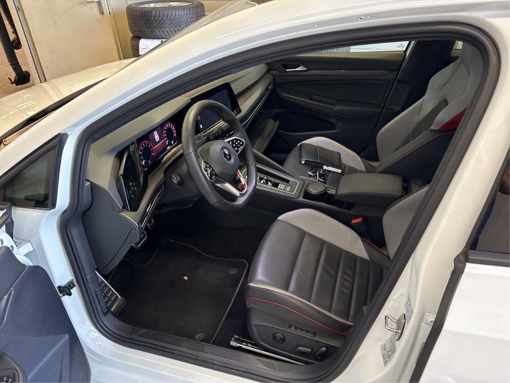 Volkswagen Golf 2022 г. Белый, пробег 48364 км
