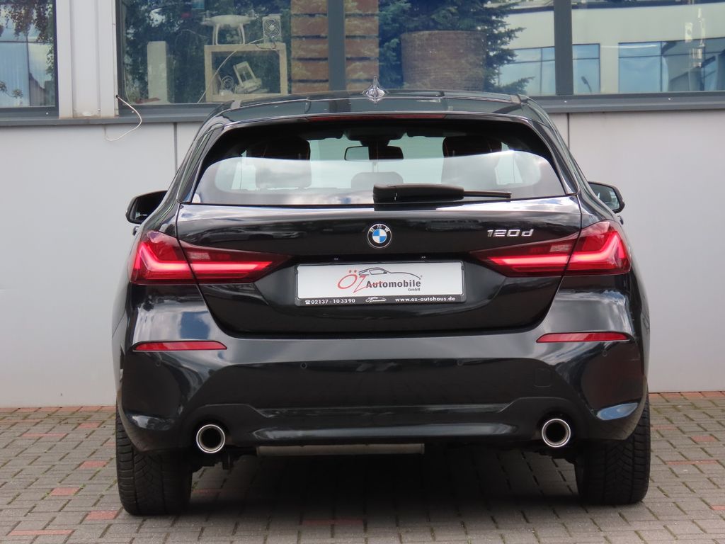 BMW 120 2023 г. Чёрный, пробег 56870 км