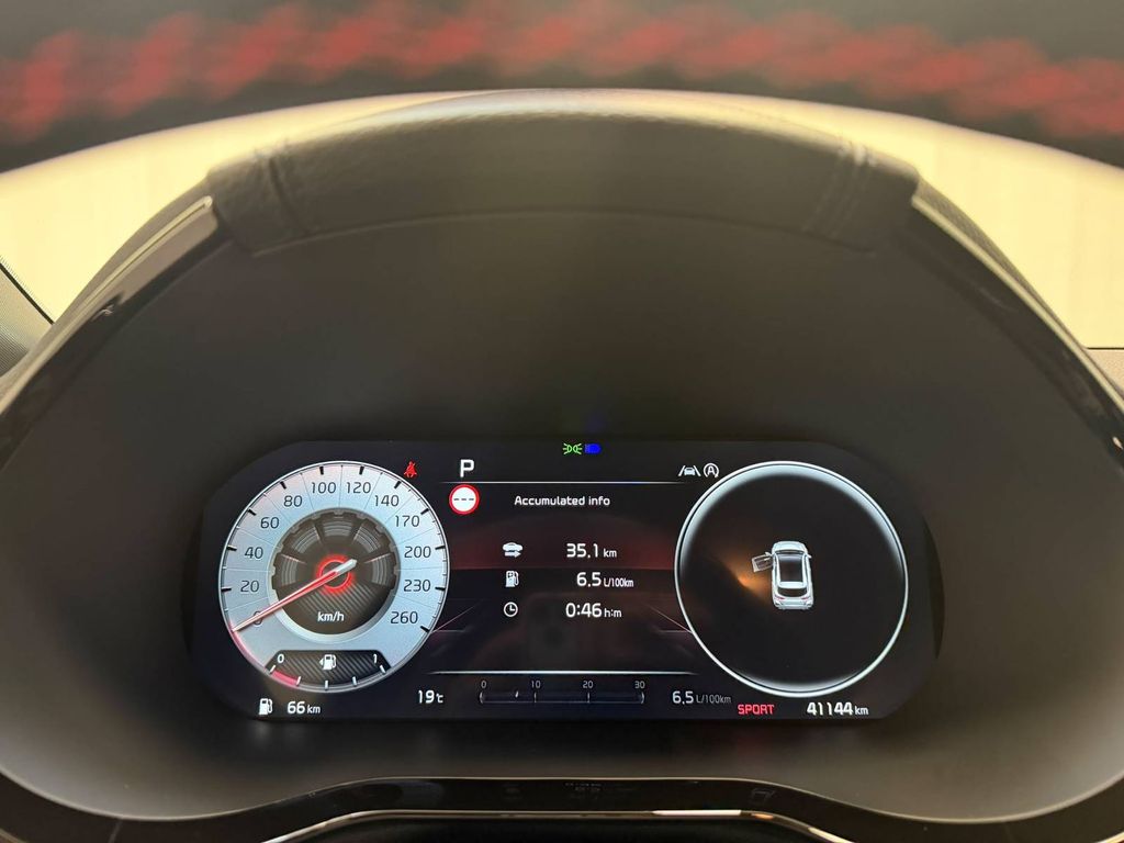 Kia CEE'D / CEED 2023 г. Зелёный, пробег 41143 км