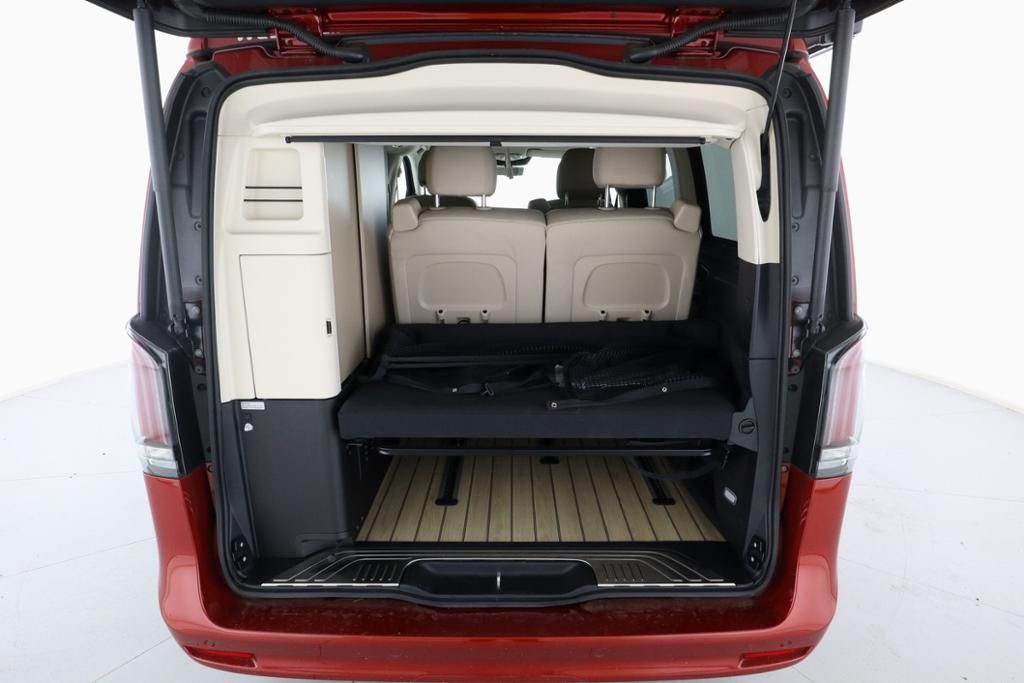 Mercedes-Benz V 250 2025 г. Красный, пробег 38072 км