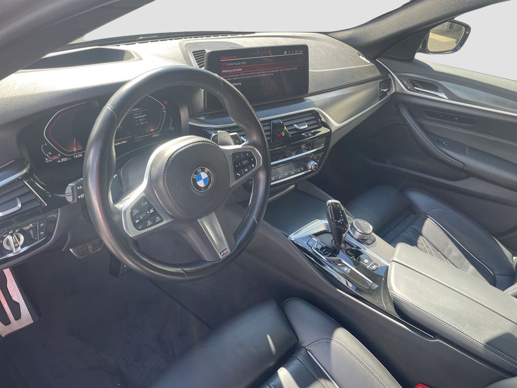 BMW 530 2023 г. Серый, пробег 54061 км