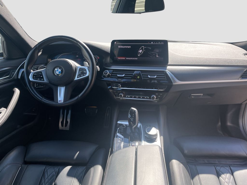 BMW 530 2023 г. Серый, пробег 54061 км