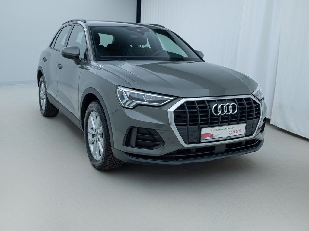 Audi Q3 2022 г. Серый, пробег 54365 км