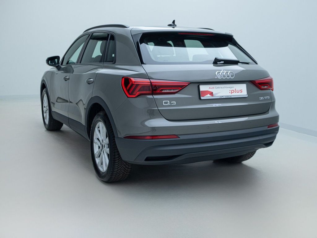 Audi Q3 2022 г. Серый, пробег 54365 км