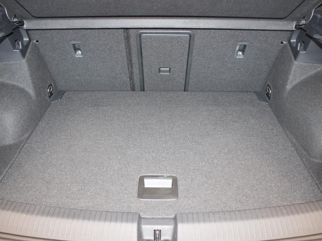 Volkswagen T-Roc 2022 г. Серый, пробег 28099 км