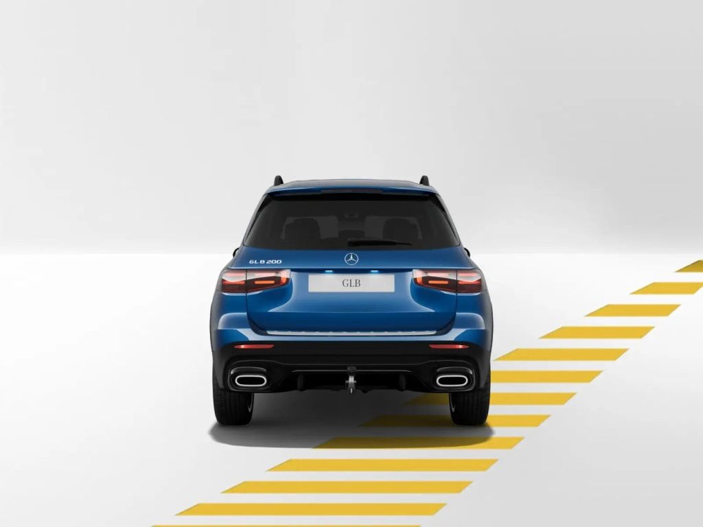 Mercedes-Benz GLB 200 2025 г. Синий, пробег 5320 км