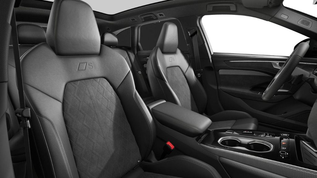 Audi A6 2025 г. Серый, пробег 17600 км