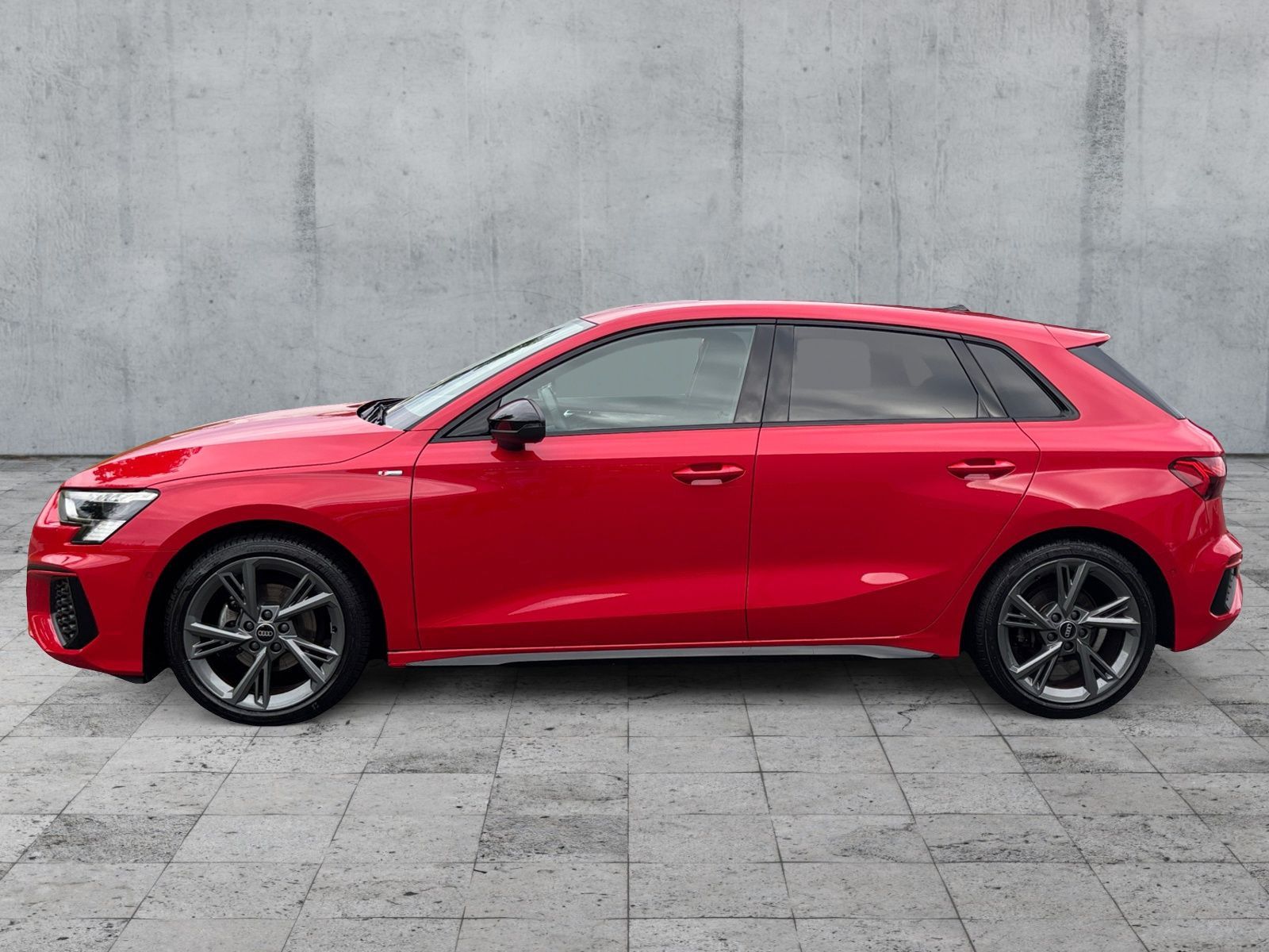 Audi A3 2022 г. Красный, пробег 25010 км