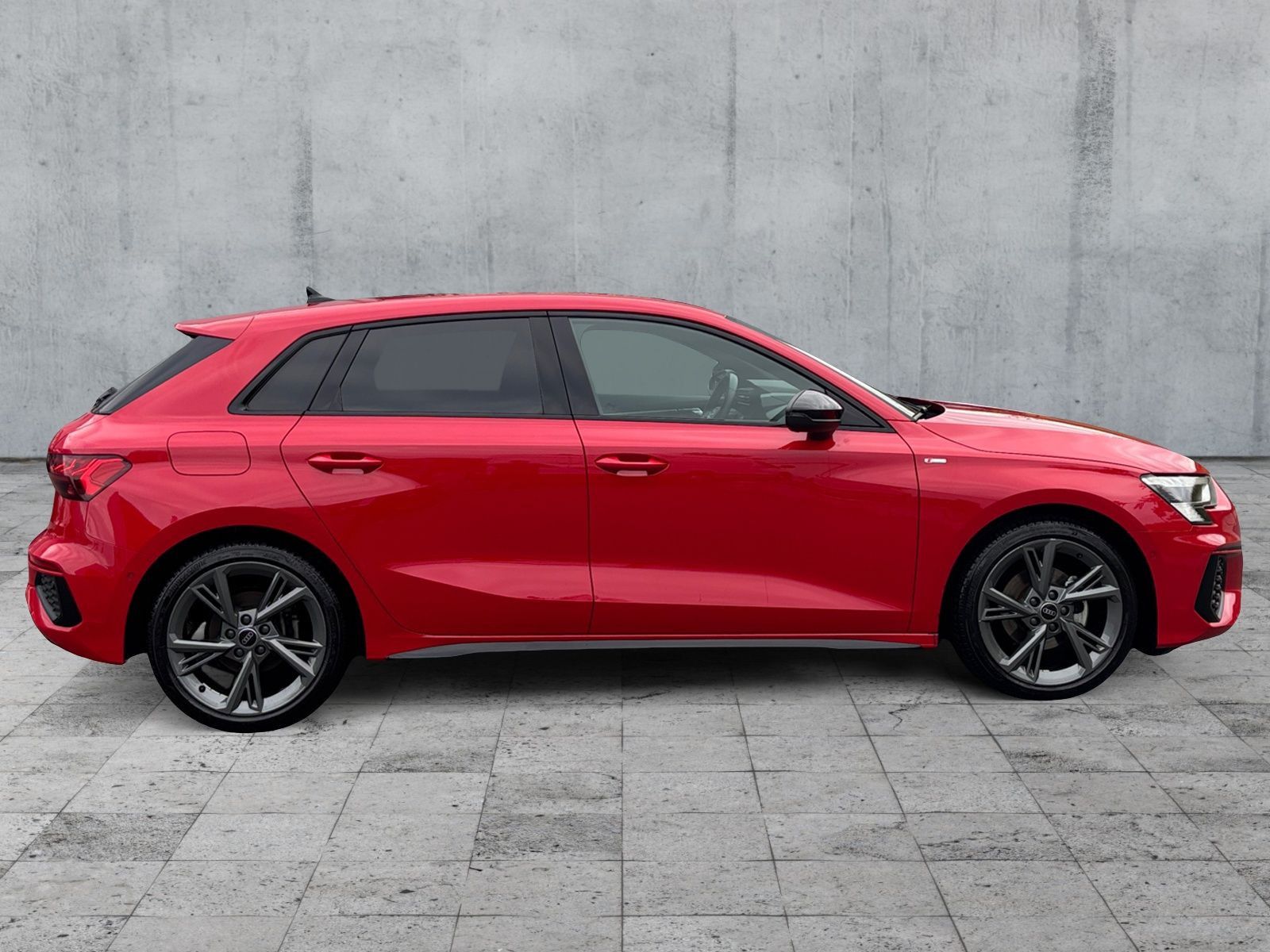Audi A3 2022 г. Красный, пробег 25010 км