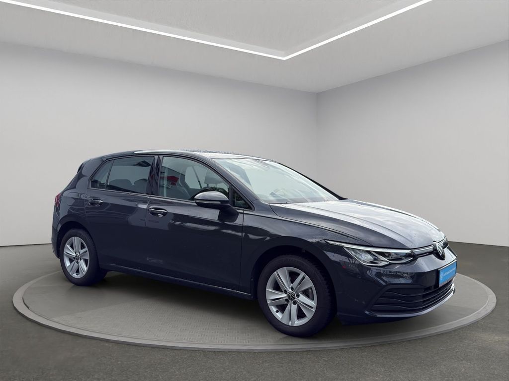 Volkswagen Golf 2023 г. Серый, пробег 26051 км