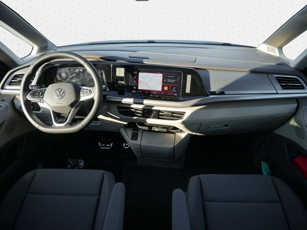 Volkswagen T7 MULTIVAN 2026 г. Серебристый, пробег 1050 км