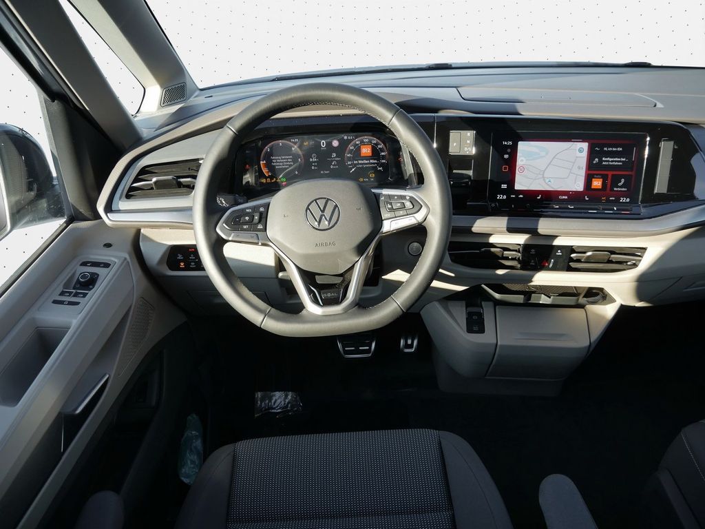 Volkswagen T7 MULTIVAN 2026 г. Серебристый, пробег 1050 км