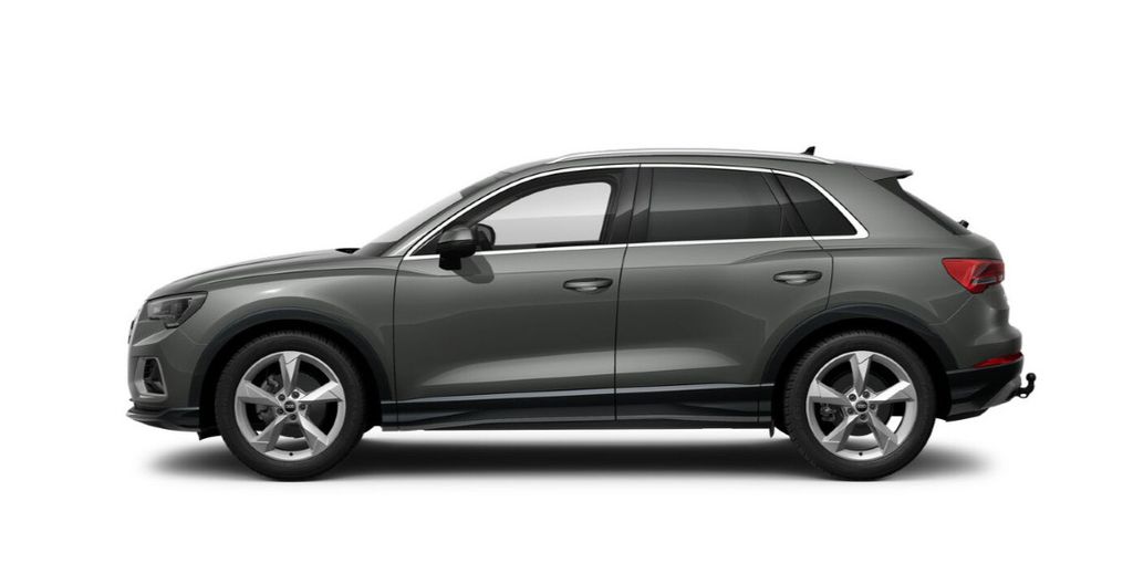 Audi Q3 2024 г. Серый, пробег 30200 км