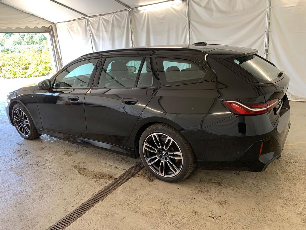 BMW 520 2024 г. Чёрный, пробег 43500 км
