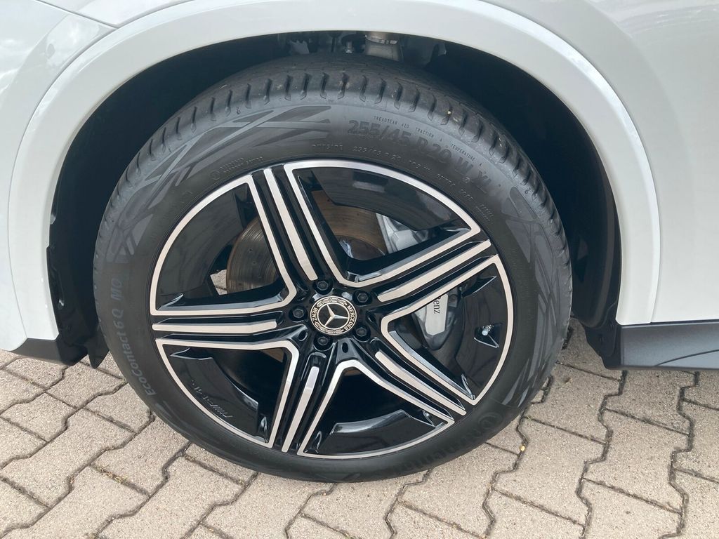 Mercedes-Benz GLC 200 2025 г. Белый, пробег 14737 км