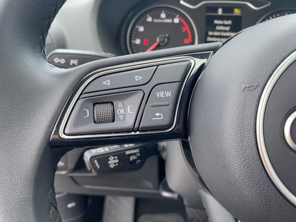 Audi Q2 2023 г. Серый, пробег 39196 км