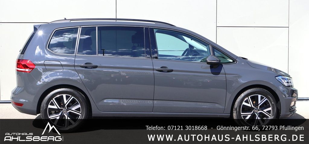 Volkswagen Touran 2024 г. Серый, пробег 35000 км
