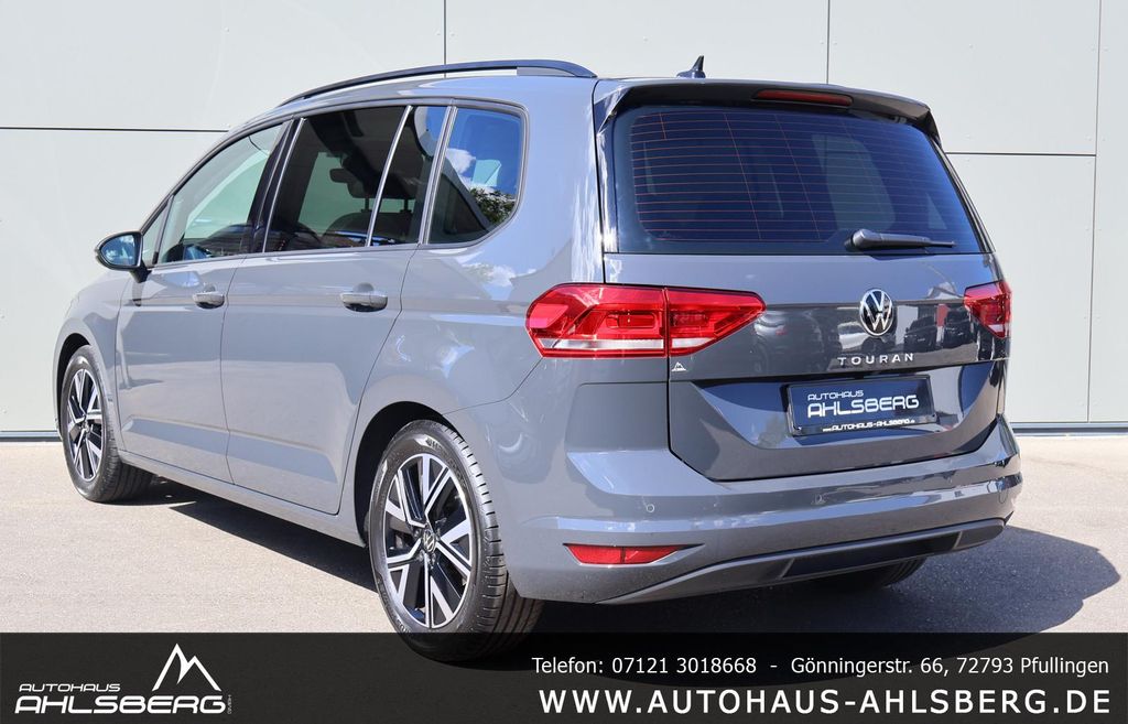 Volkswagen Touran 2024 г. Серый, пробег 35000 км
