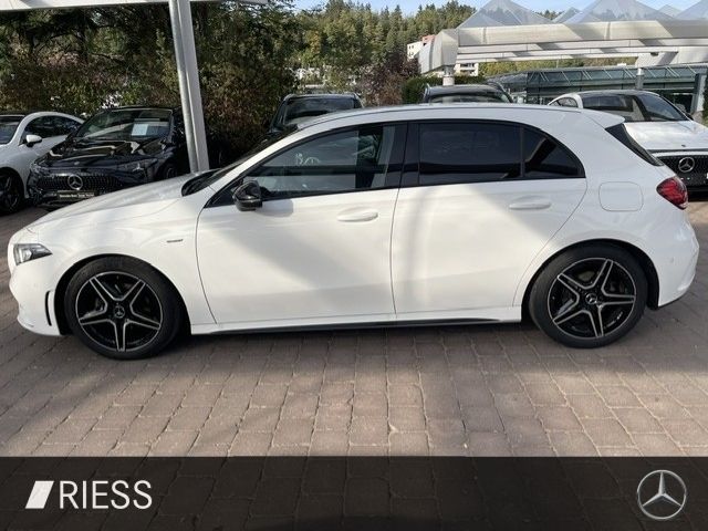 Mercedes-Benz A 180 2021 г. Белый, пробег 49357 км