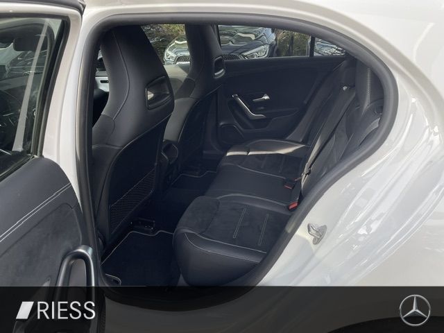 Mercedes-Benz A 180 2021 г. Белый, пробег 49357 км