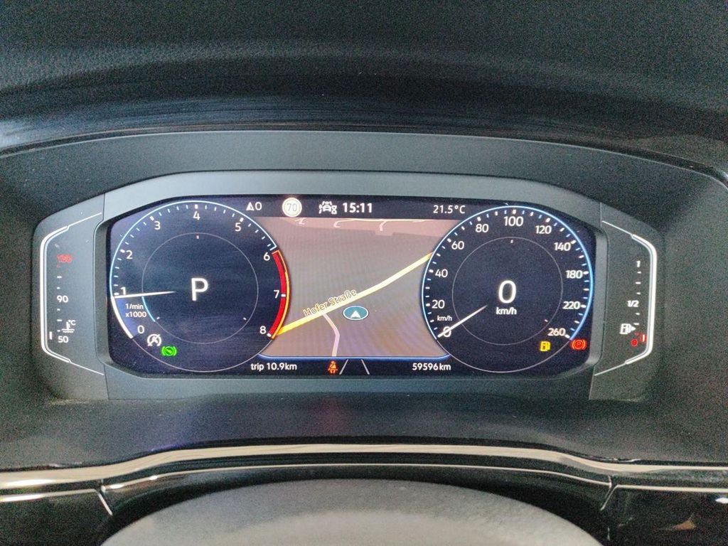 Volkswagen Touran 2022 г. Серый, пробег 59610 км