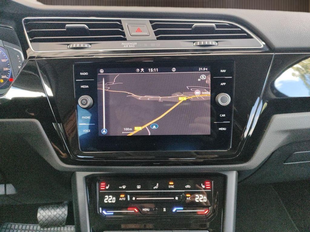 Volkswagen Touran 2022 г. Серый, пробег 59610 км