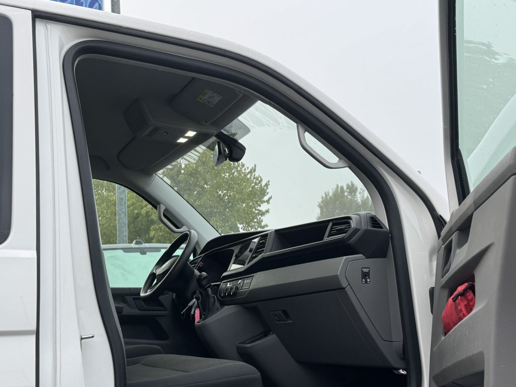 Volkswagen T6 TRANSPORTER 2021 г. Белый, пробег 23000 км