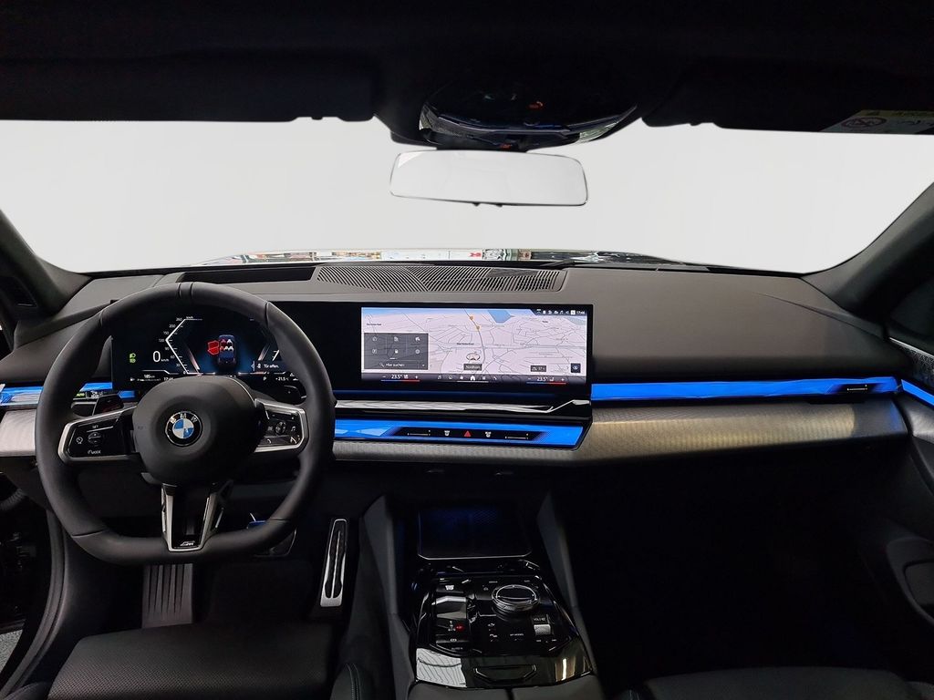 BMW 520 2026 г. Чёрный, пробег 14970 км