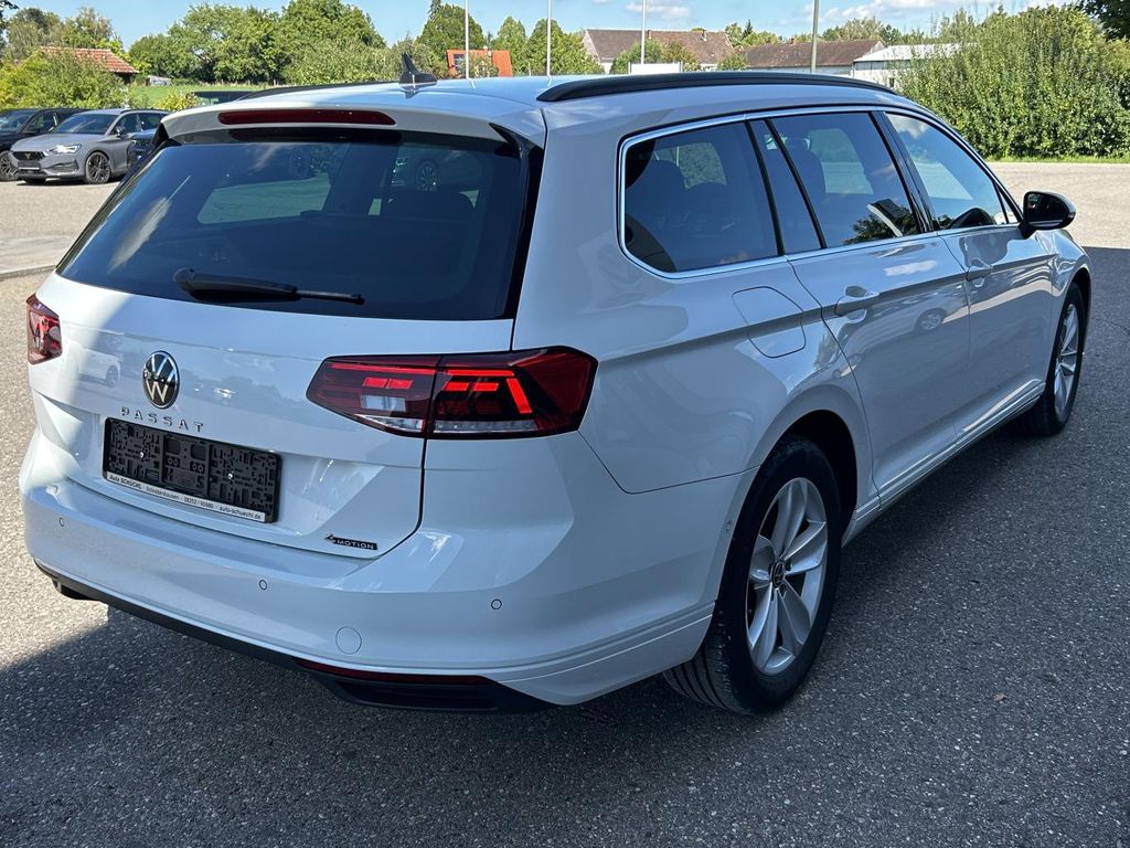 Volkswagen PASSAT VARIANT 2021 г. Белый, пробег 54427 км