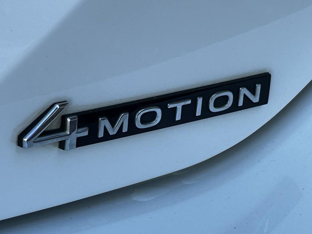 Volkswagen PASSAT VARIANT 2021 г. Белый, пробег 54427 км
