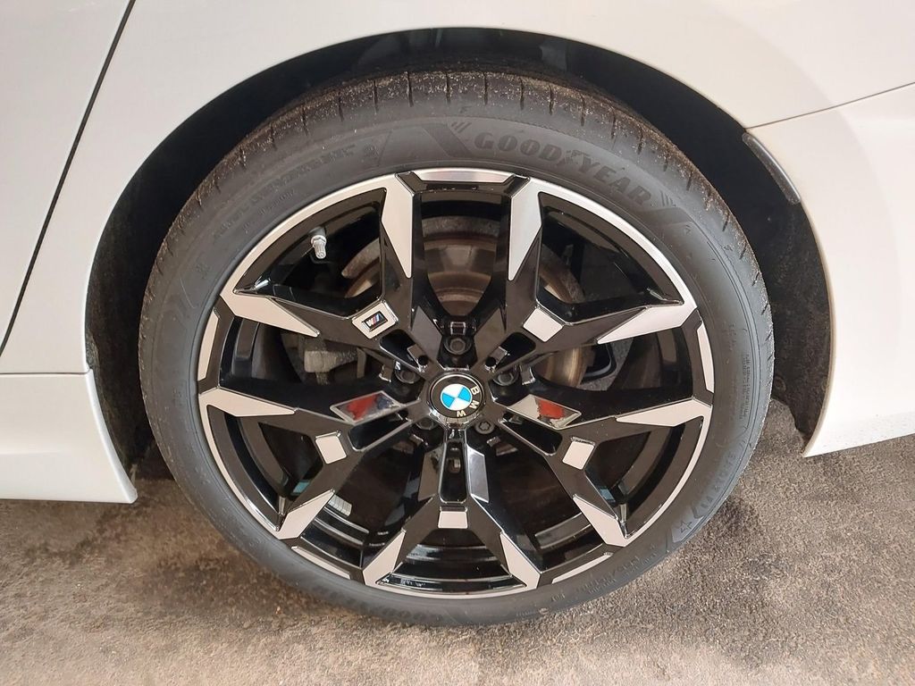 BMW 320 2025 г. Белый, пробег 25392 км