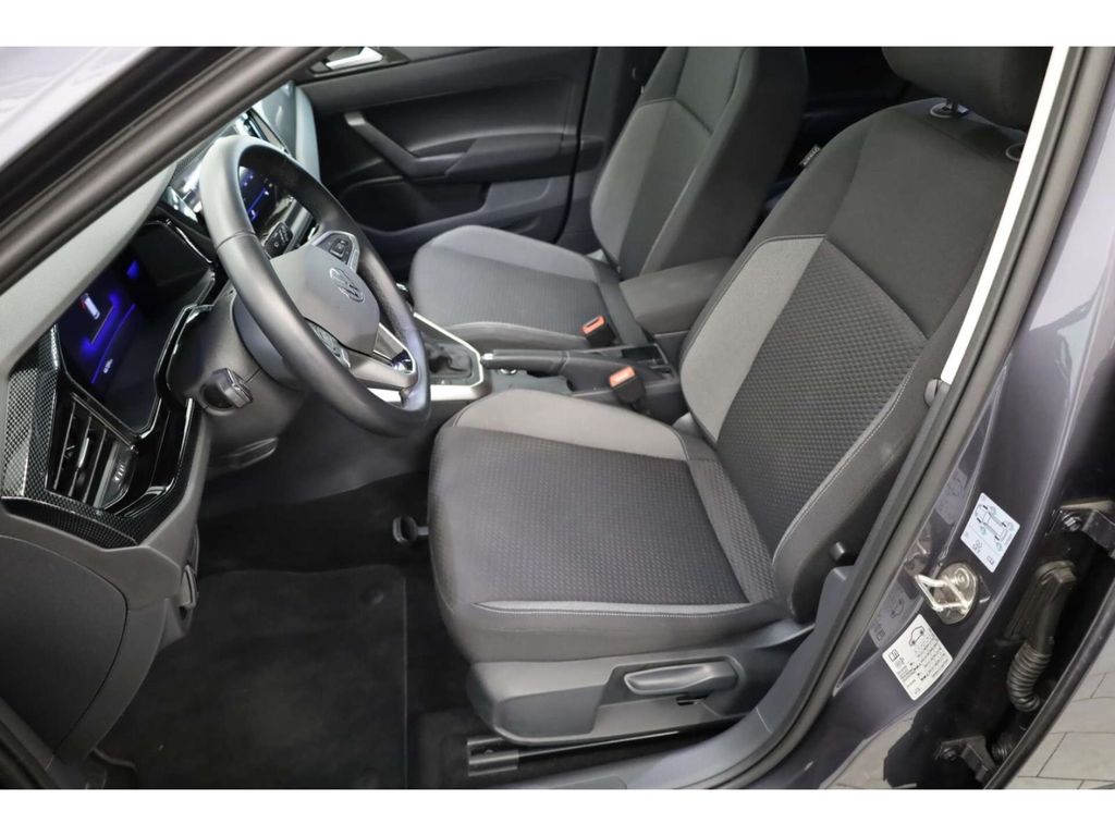 Volkswagen Taigo 2022 г. Серый, пробег 46184 км