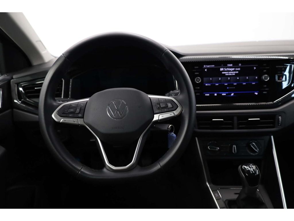 Volkswagen Taigo 2022 г. Серый, пробег 46184 км